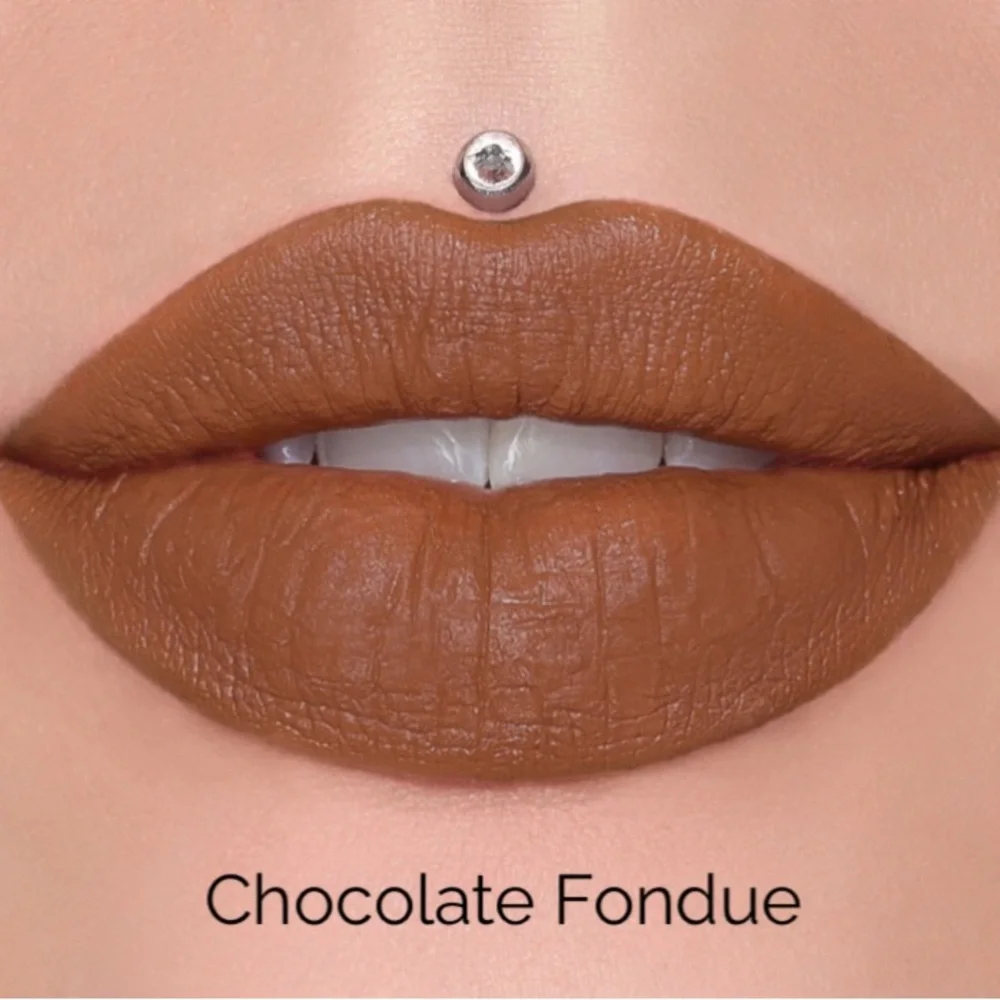 Chocolate Fondue, NIB Jeffree Star Velvet Trap Lipstick